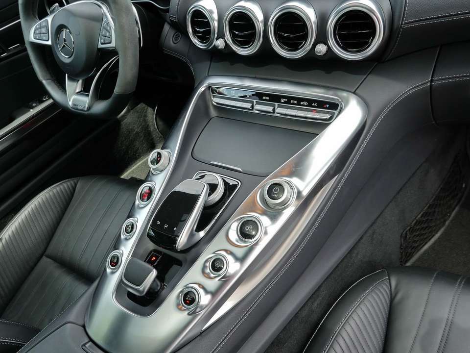 Mercedes-Benz AMG GT - Imagem 7