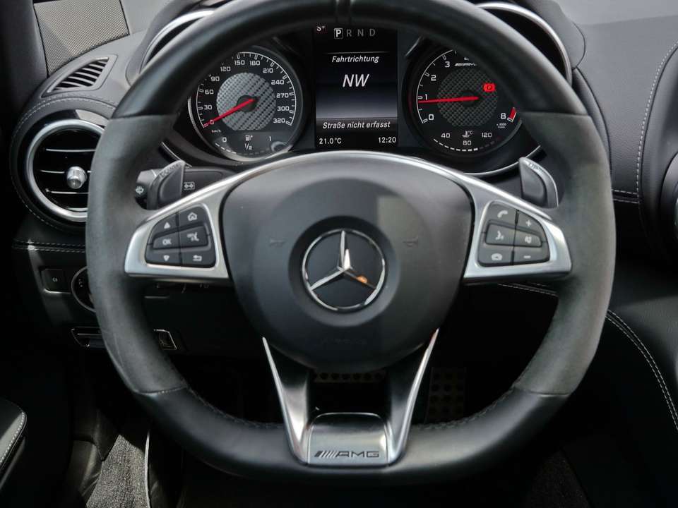 Mercedes-Benz AMG GT - Imagem 9