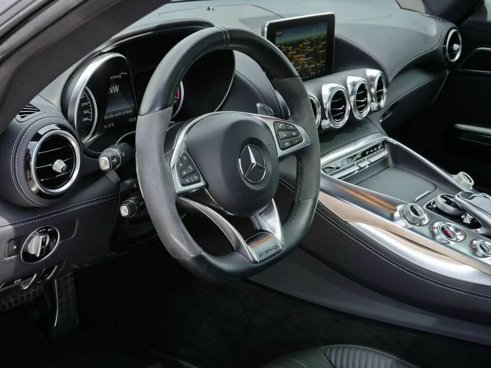 Mercedes-Benz AMG GT - Imagem 19