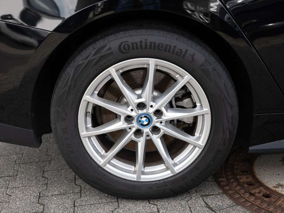 BMW i4 - Imagem 13