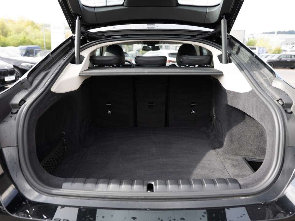 BMW i4 - Imagem 14