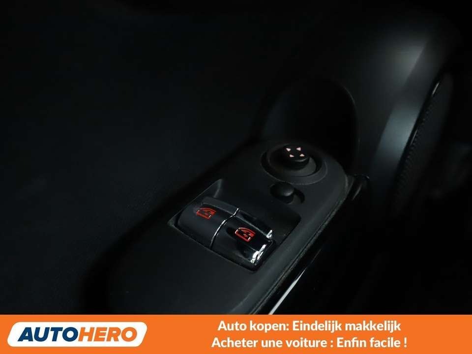 MINI One - Imagem 13