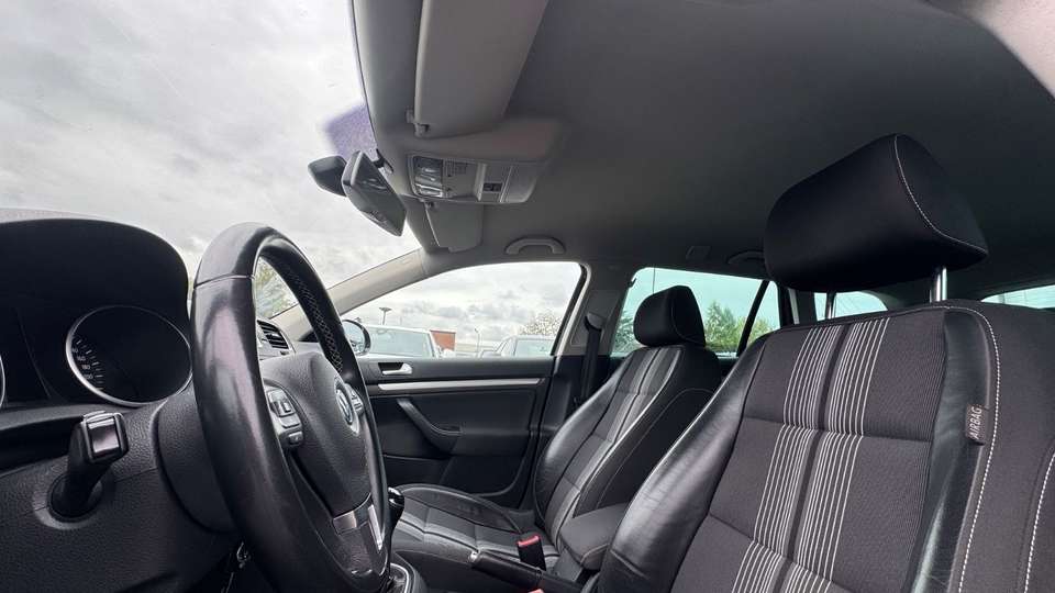 Volkswagen Golf - Imagem 12