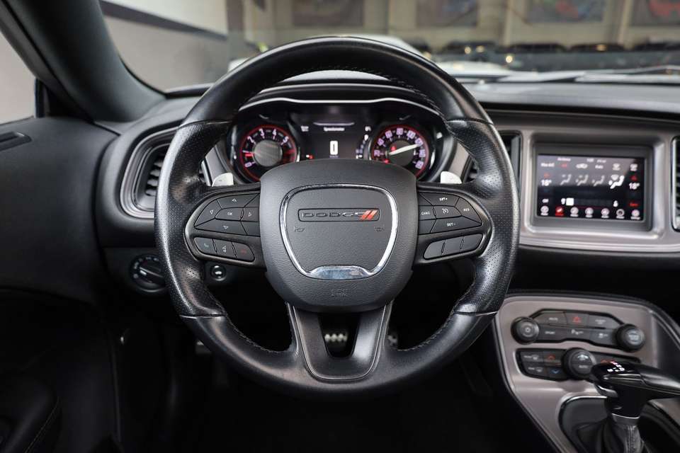 Dodge Challenger - Imagem 12