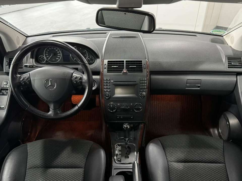 Mercedes-Benz A 170 - Imagem 14