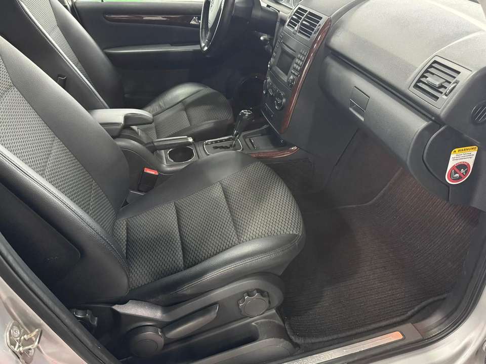 Mercedes-Benz A 170 - Imagem 15