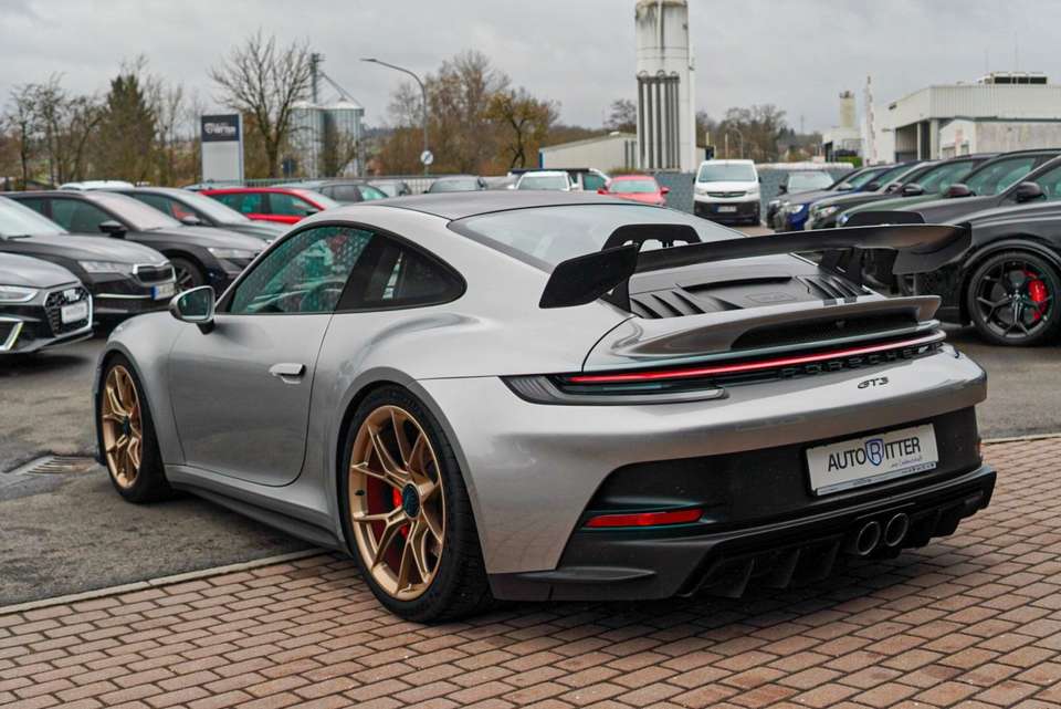 Porsche 992 - Imagem 6