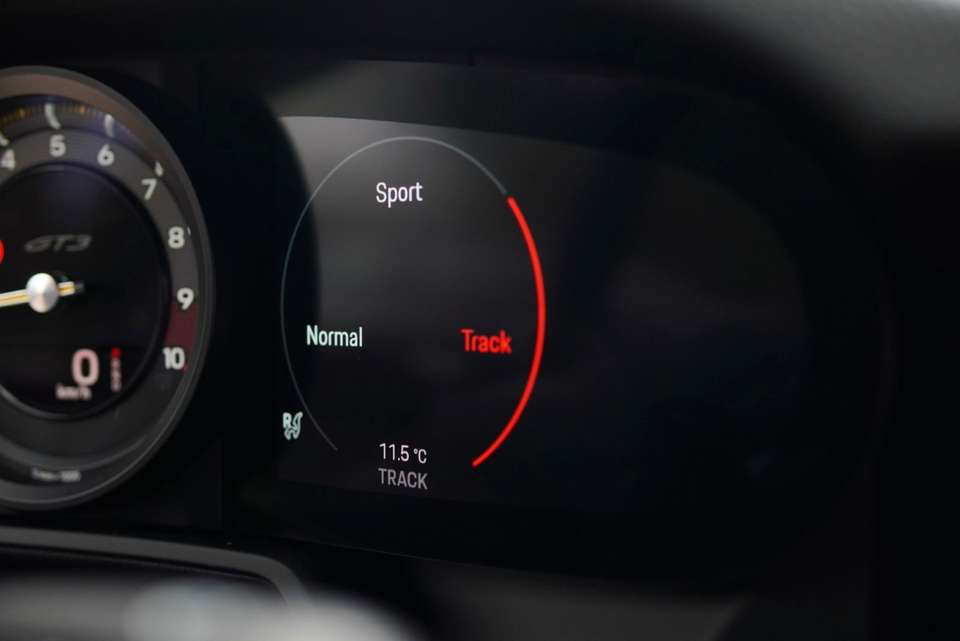Porsche 992 - Imagem 11
