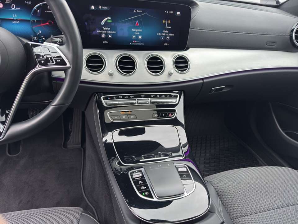 Mercedes-Benz E 400 - Imagem 15