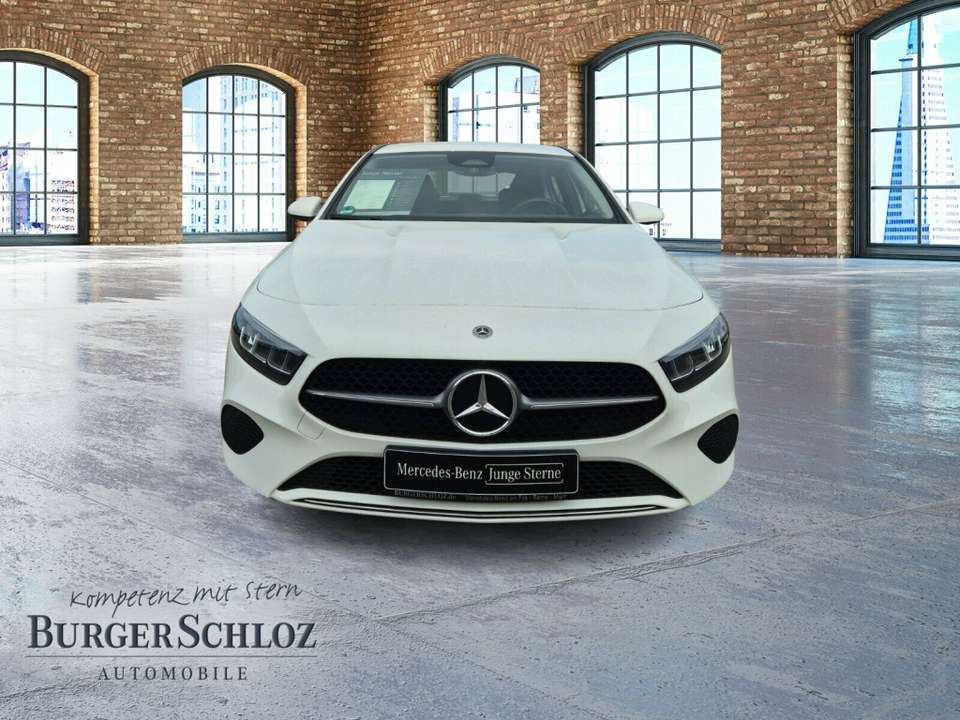 Mercedes-Benz A 180 - Imagem 2
