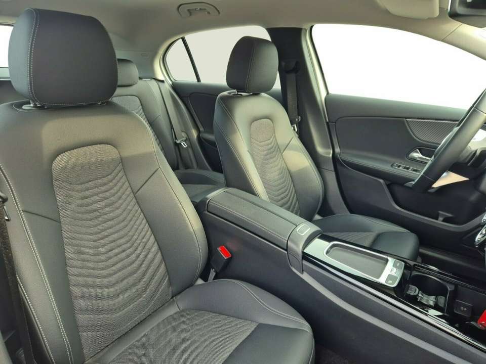 Mercedes-Benz A 180 - Imagem 12