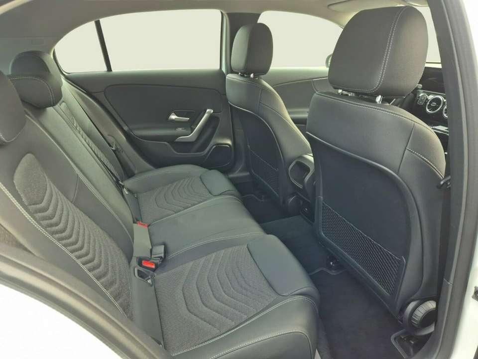Mercedes-Benz A 180 - Imagem 14