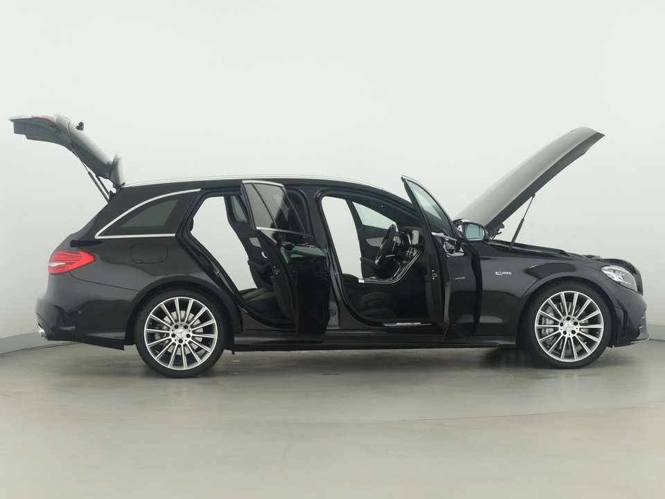 Mercedes-Benz C 43 AMG - Imagem 9