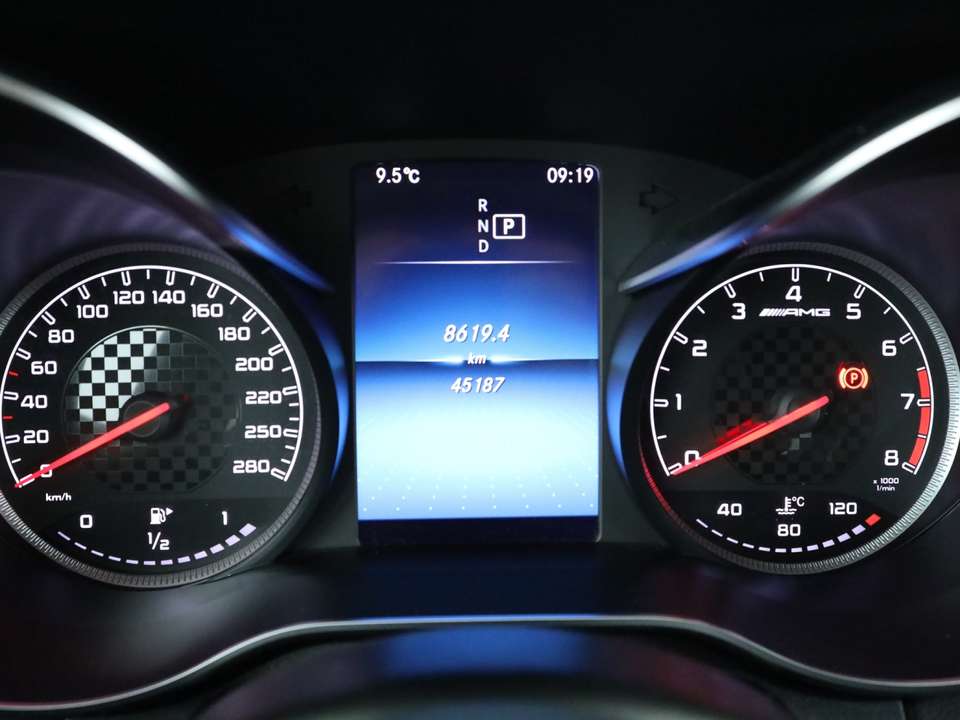 Mercedes-Benz C 43 AMG - Imagem 13
