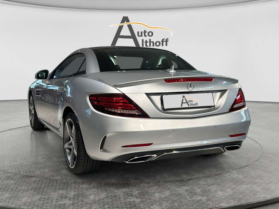 Mercedes-Benz SLC 300 - Imagem 4