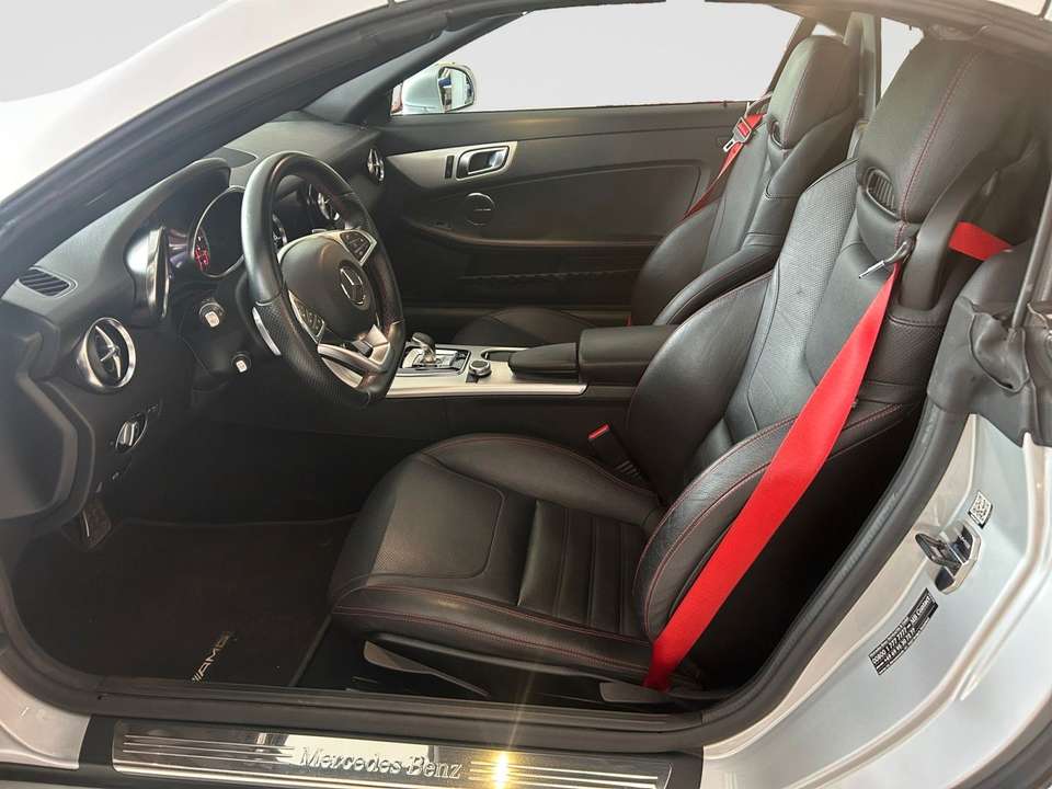 Mercedes-Benz SLC 300 - Imagem 9