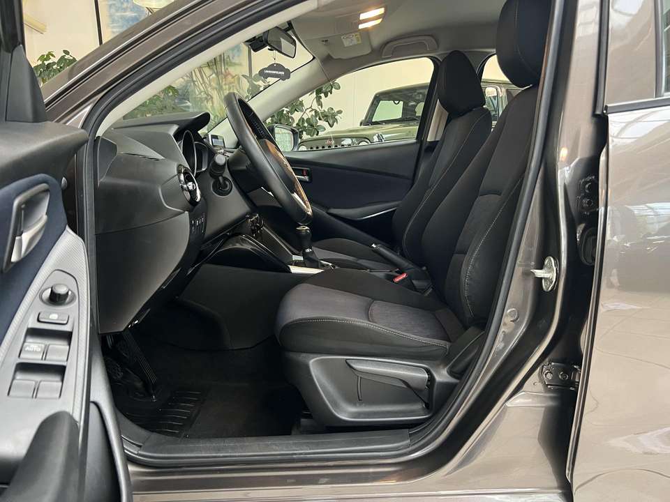 Mazda 2 - Imagem 12