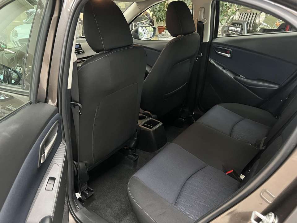 Mazda 2 - Imagem 13