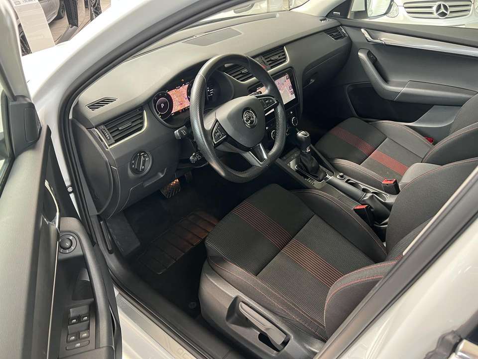 Skoda Octavia - Imagem 13
