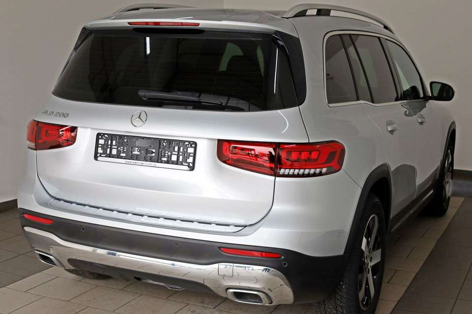 Mercedes-Benz GLB 200 - Imagem 2