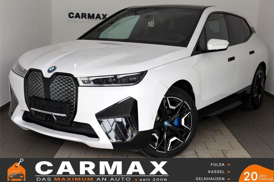 BMW iX - Imagem 1