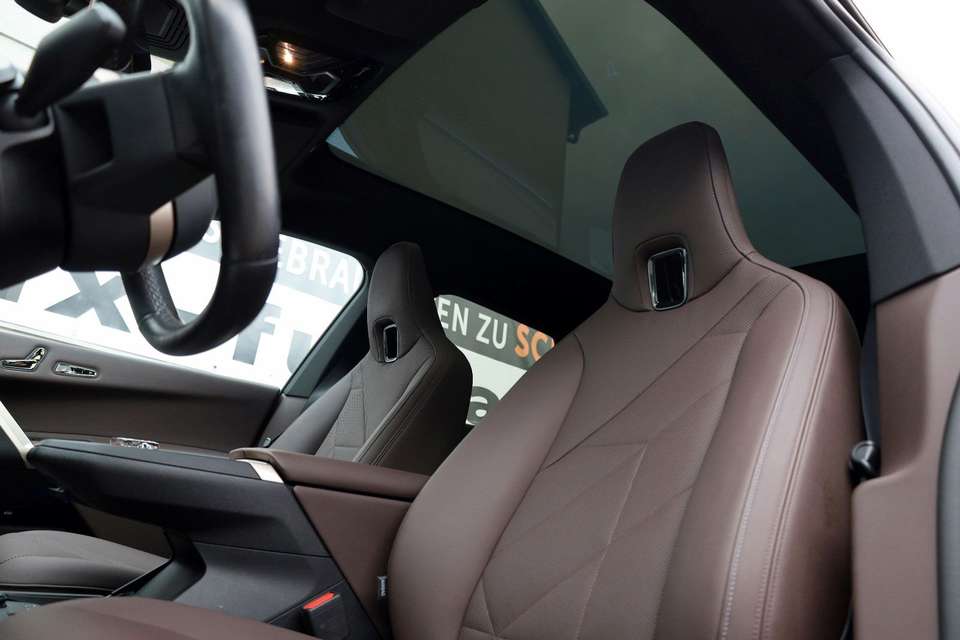 BMW iX - Imagem 6