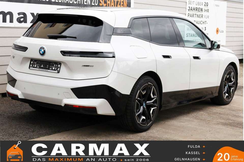 BMW iX - Imagem 14
