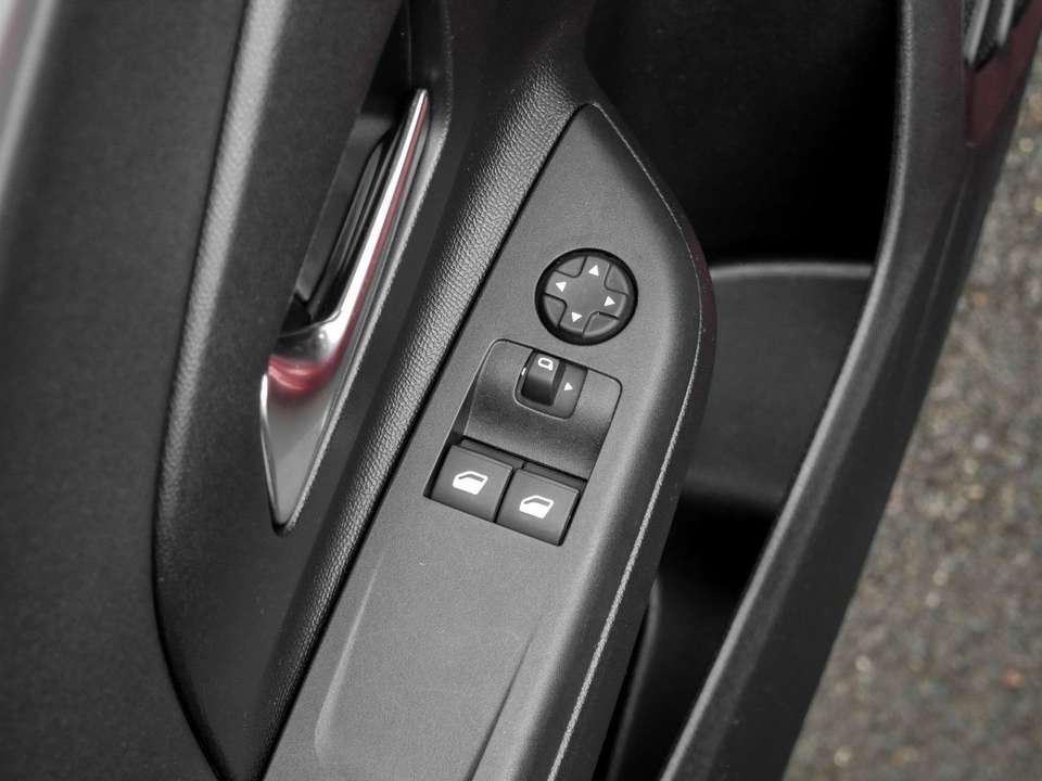 Opel Corsa - Imagem 12