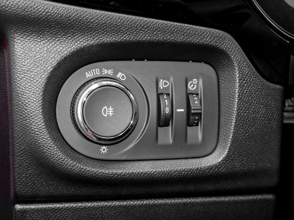 Opel Corsa - Imagem 13