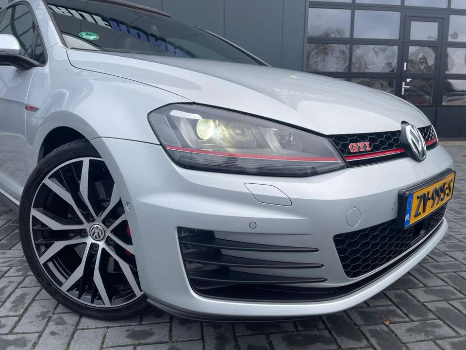 Volkswagen Golf GTI - Imagem 3