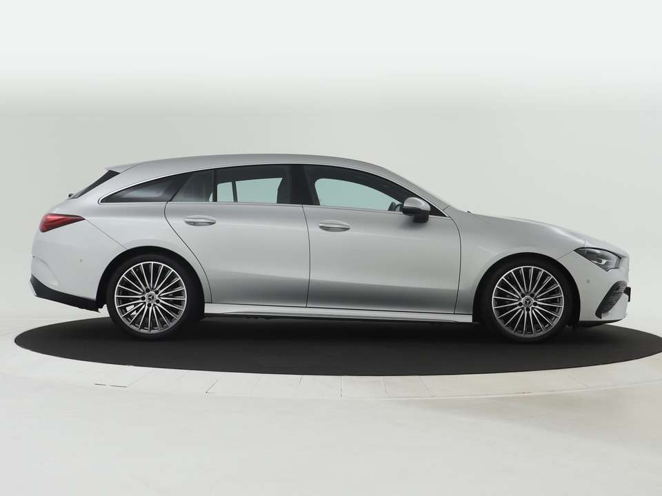 Mercedes-Benz CLA 180 - Imagem 11