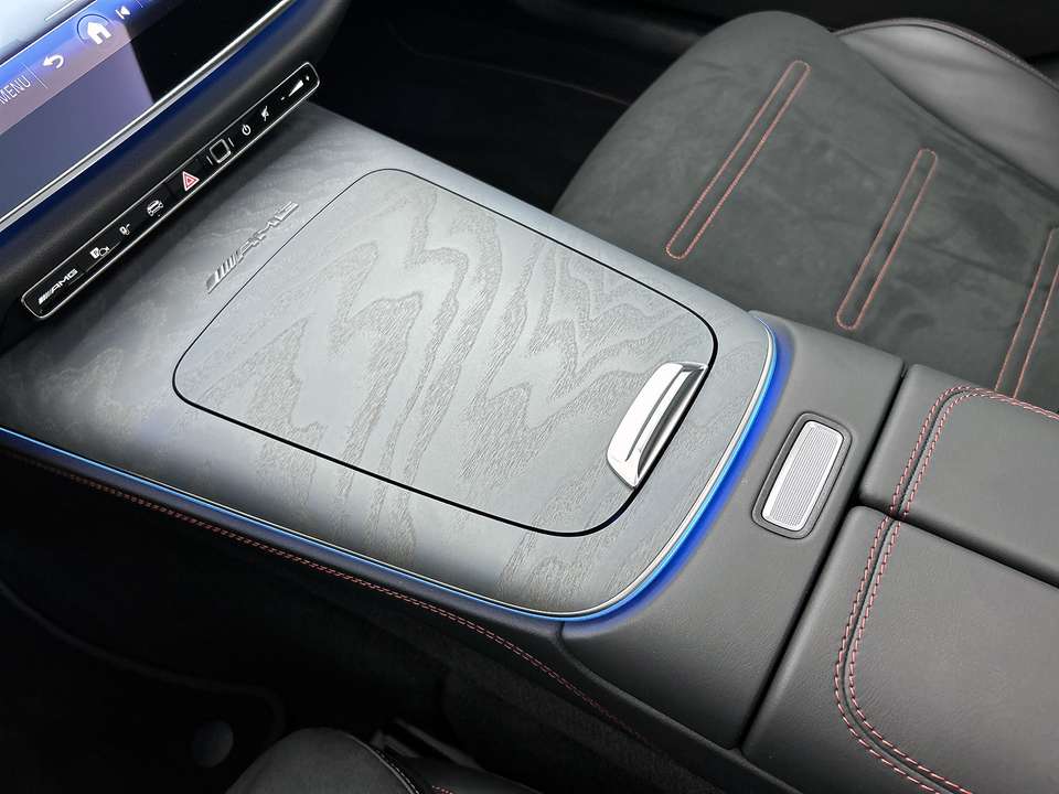 Mercedes-Benz E 53 AMG - Imagem 12