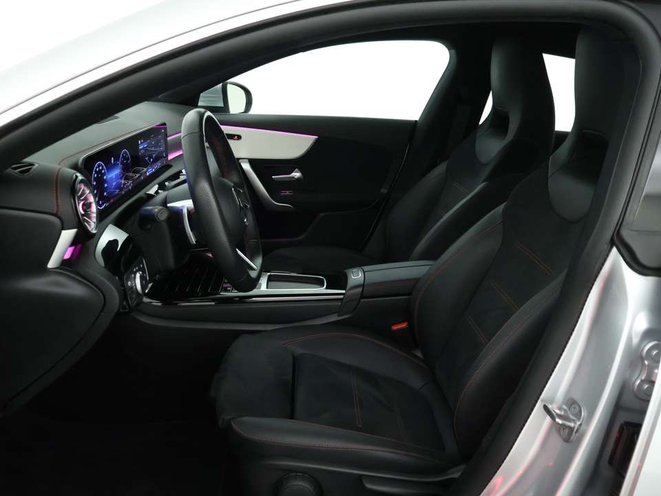 Mercedes-Benz CLA 180 - Imagem 14