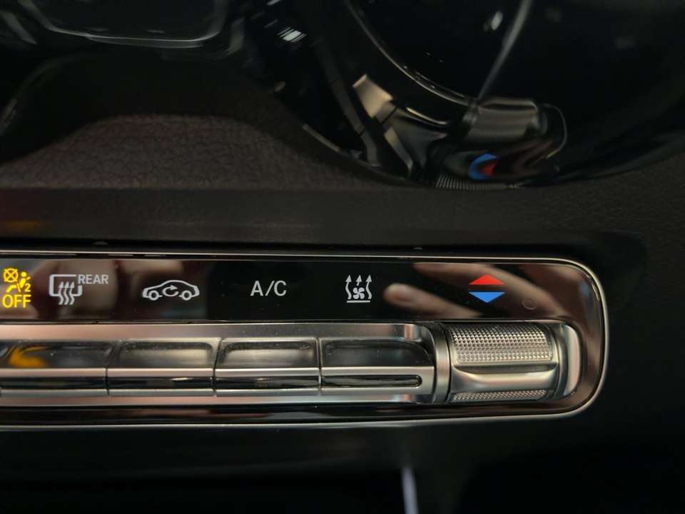 Mercedes-Benz EQB 250 - Imagem 16