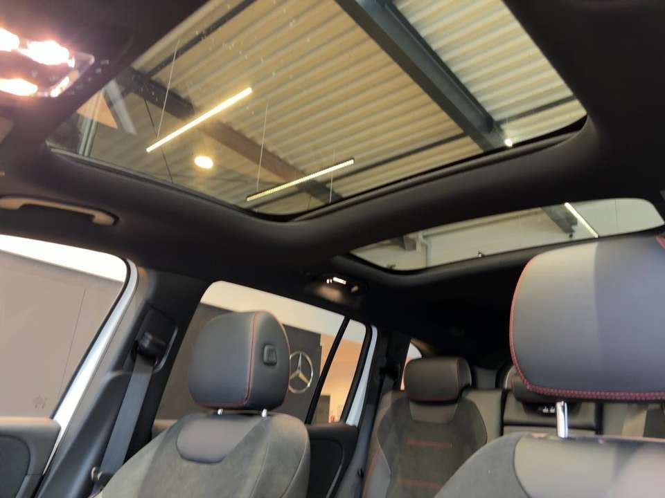 Mercedes-Benz EQB 250 - Imagem 18