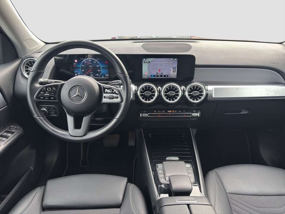 Mercedes-Benz GLB 220 - Imagem 9