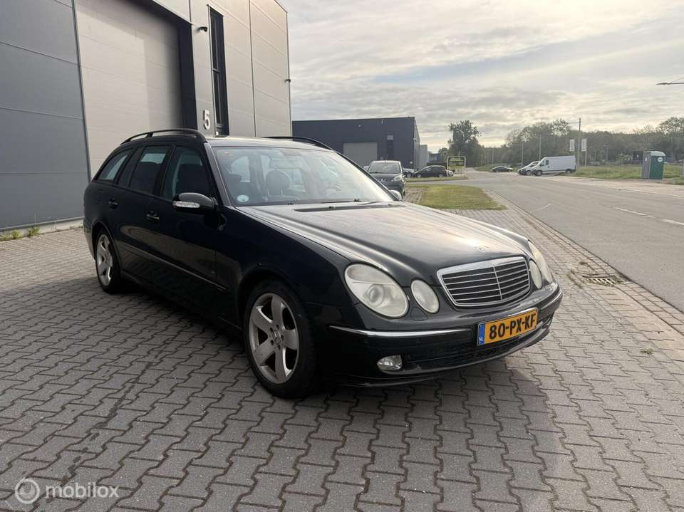 Mercedes-Benz E 320 - Imagem 4