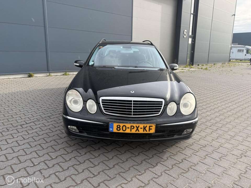 Mercedes-Benz E 320 - Imagem 8