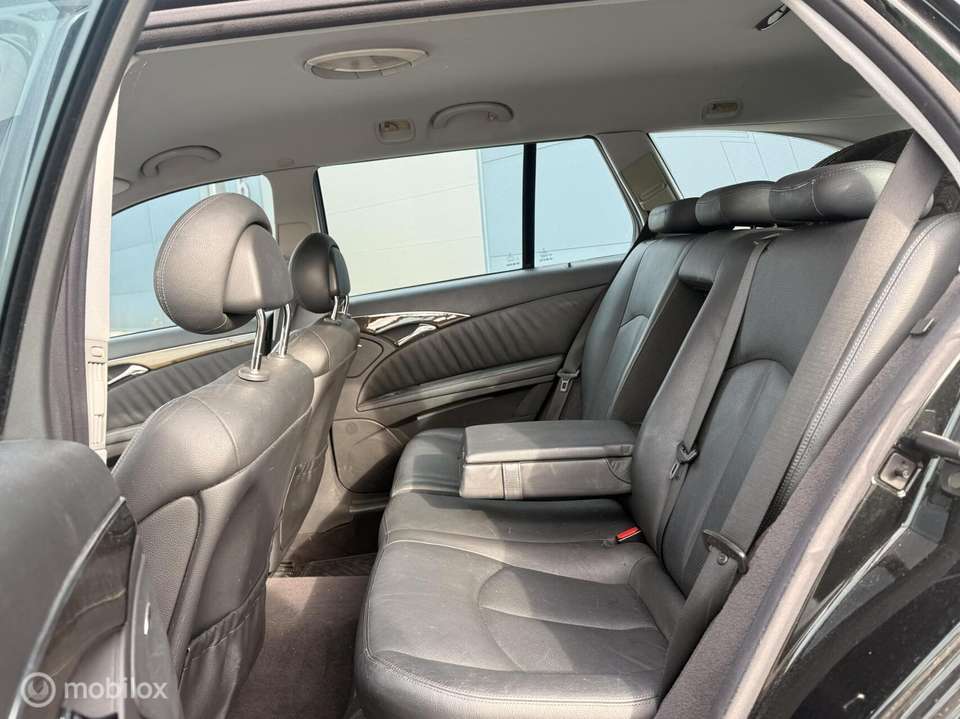 Mercedes-Benz E 320 - Imagem 11