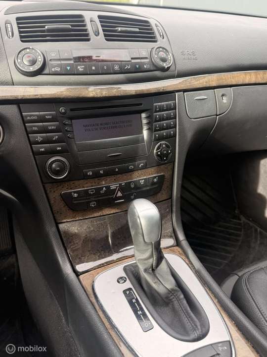 Mercedes-Benz E 320 - Imagem 18