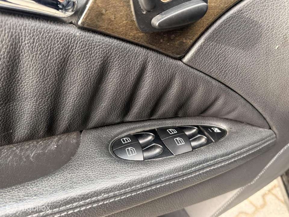 Mercedes-Benz E 320 - Imagem 19