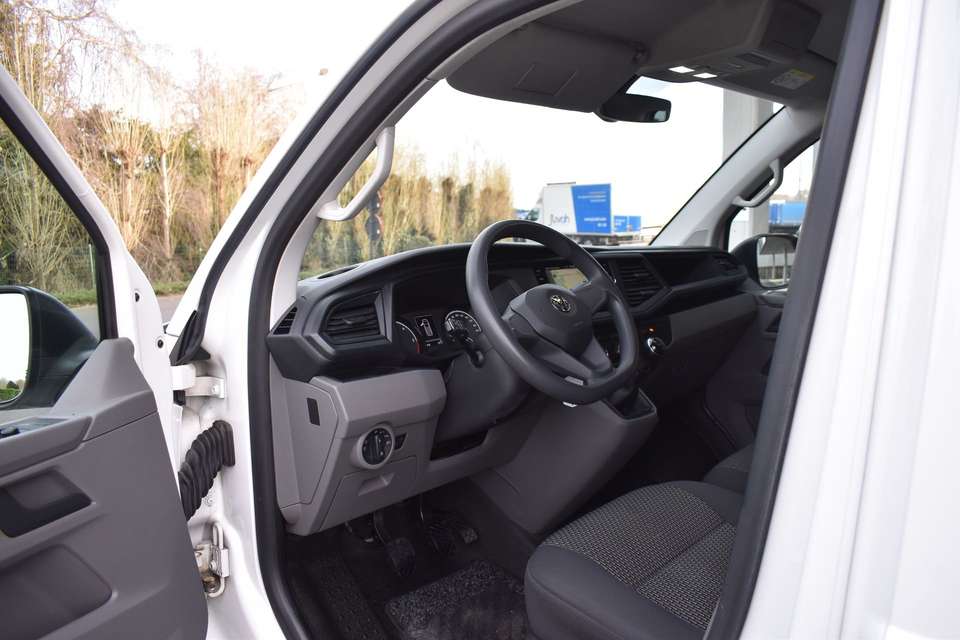 Volkswagen T6.1 Transporter - Imagem 11