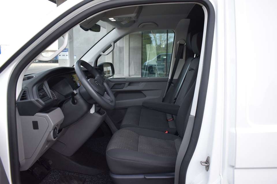 Volkswagen T6.1 Transporter - Imagem 12