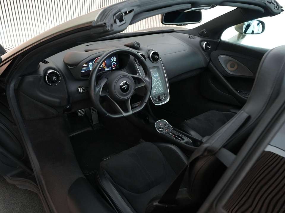 Car picture 9