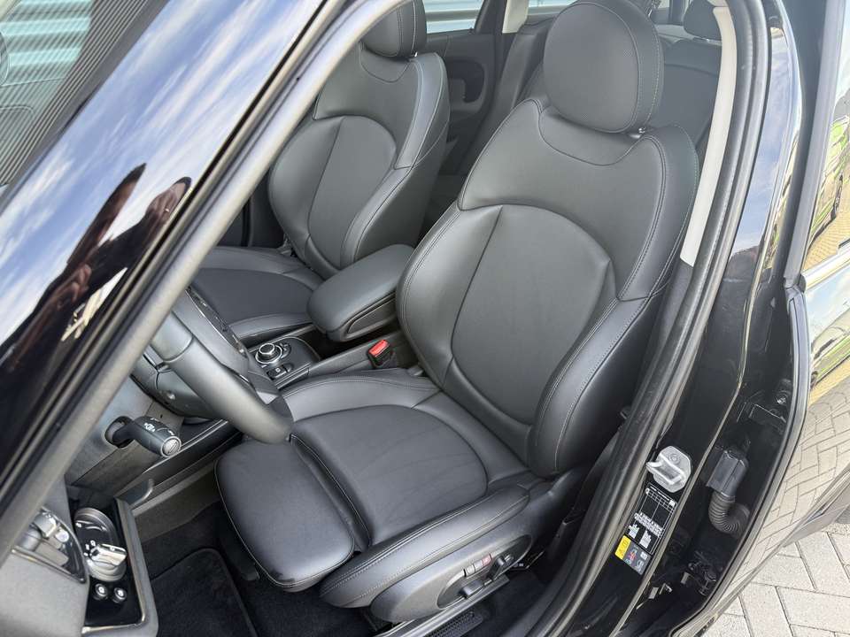 MINI Cooper SE Countryman - Imagem 8