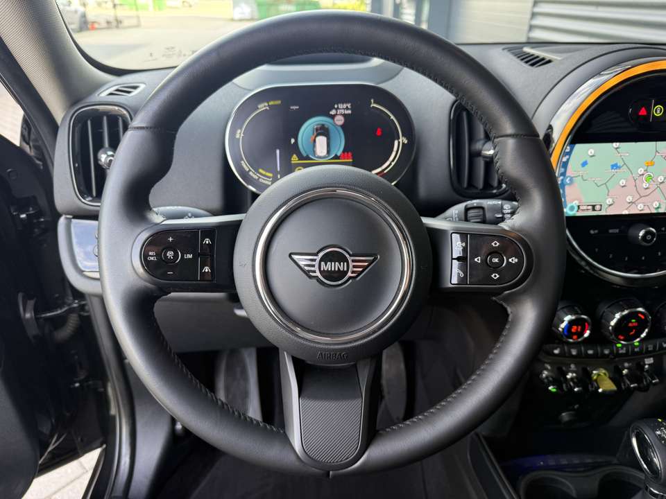 MINI Cooper SE Countryman - Imagem 12
