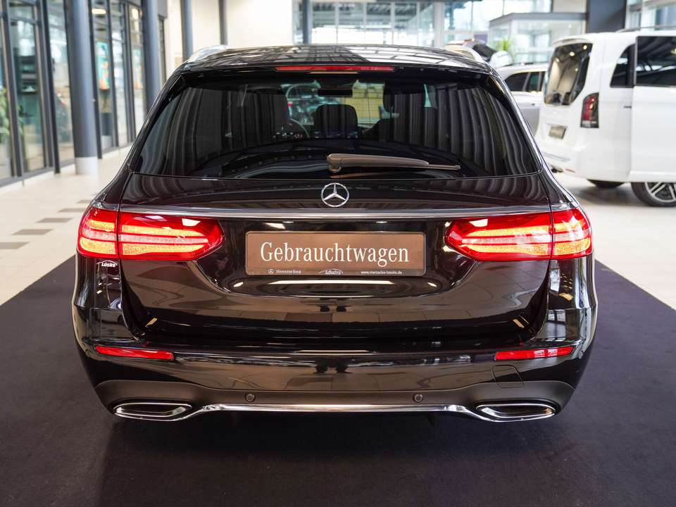 Mercedes-Benz E 200 - Imagem 4