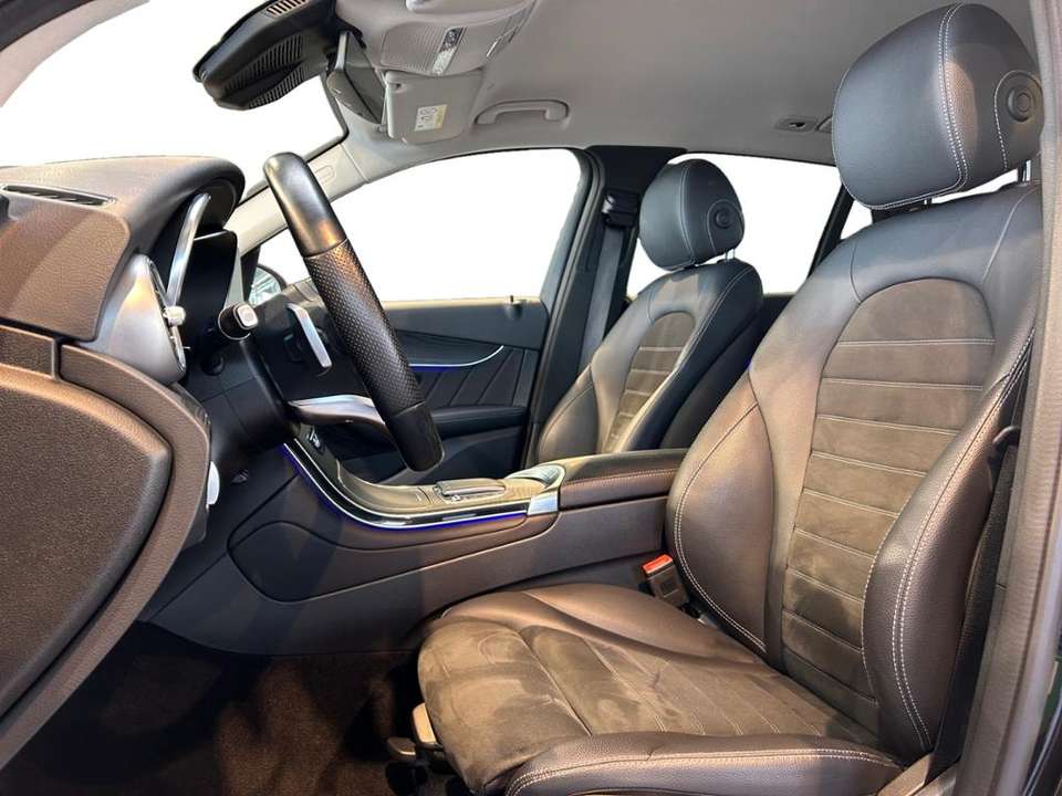 Mercedes-Benz GLC 300 - Imagem 9