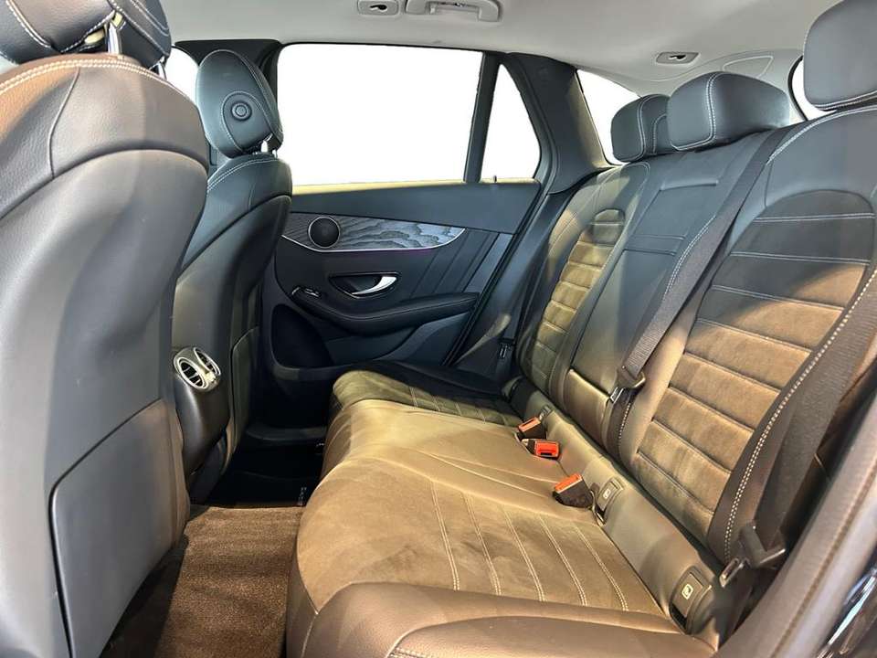 Mercedes-Benz GLC 300 - Imagem 11