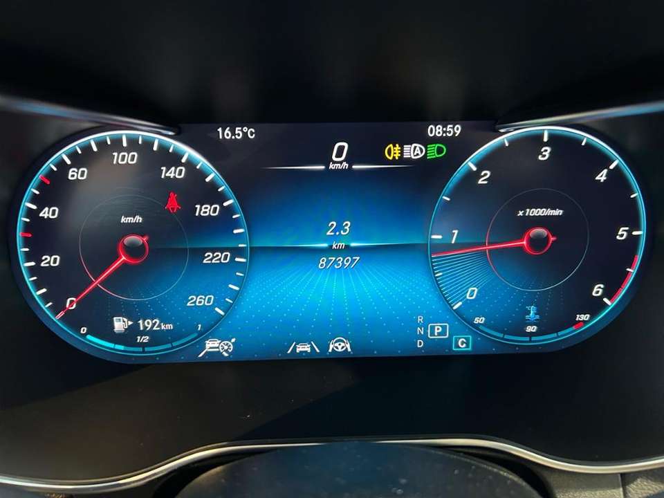 Mercedes-Benz GLC 300 - Imagem 13